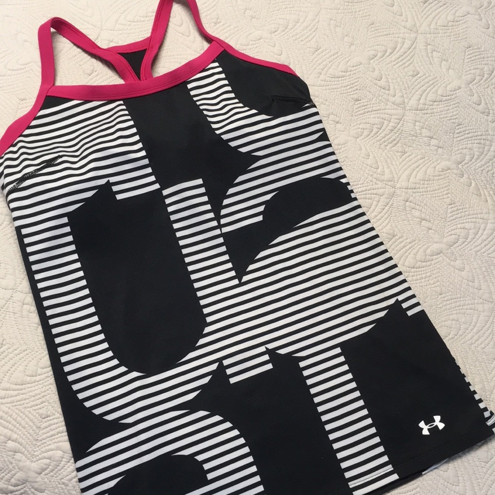 UNDER ARMOUR workout top tank w/ bra, swim top EUC